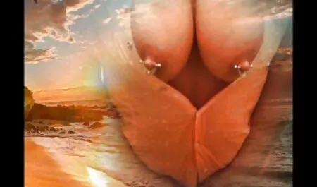 Prekrasna fakultetska crnka u paskom brazzer film porno položaju