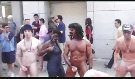Slatka porno star live azijska drolja sisa i liže ga govna