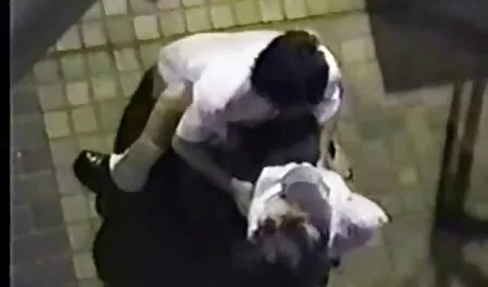 - voajer gleda lezbijsku trojku tene porno