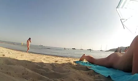 Plavuša kreće u privatnu penis joga porno turneju