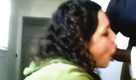 Jebeni štreber i dvije kuje jebe erotik film tube se teško