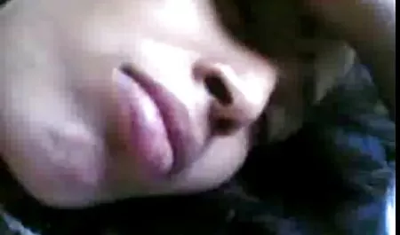 Djevojke film porno live - ručak obrija mačku