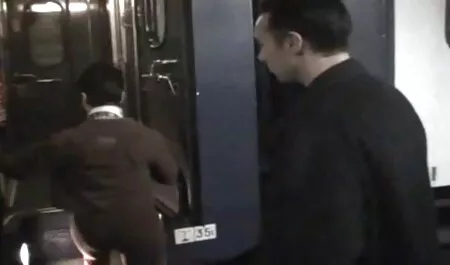Gang je udarao po mokrim ustima i xxx hd ru slatkoj pički