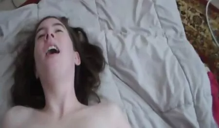 Mokra i gusta maca - scena 5 - DDF video porno tube 8 produkcije