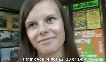 Španjolska djevojka, velika šalica i puno sex vintage film tereta