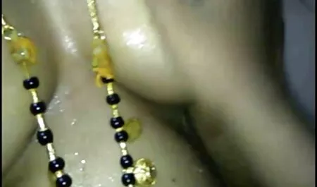Brunette Asian Babe eva lopez porno u igračkoj stolici jebeno