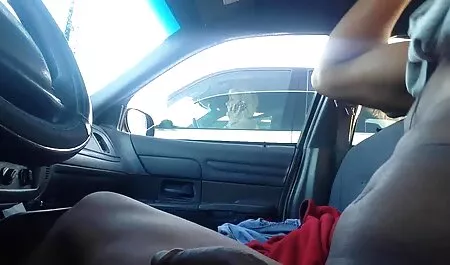 Mlada porno moto djevojka Ksenia dobiva maca žvaka i dupe