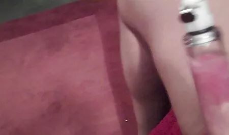 Plavuša porno lesbyan Lexi jebe stari star