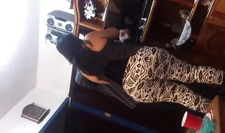 Tvrda igračka s dvostrukom video porno h penetracijom