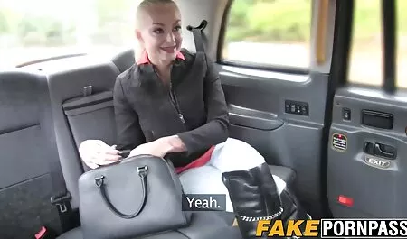 Sandy Mills free porno nylon - Hot Coed dobiva pomoć sa svojom mačkom