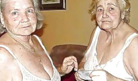 Lezbijke u troje sa sestrama beyonce porno