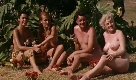 Koža - Seksi neplastična plavuša dobiva lesbian film sex dvostruku penetraciju