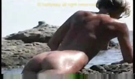 Koža - crnokosa ljepotica Ana Flores porno massage hd proteže se više od svojih mišića