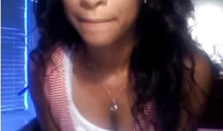 Crveno sisa i gubi tvrdi kurac vani film xxx gratis u bazenu