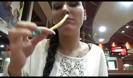 - Plavuša Barra Mesing masturbacija filmsexirani s dva vibratora